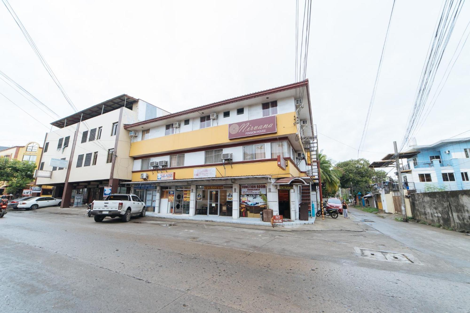 Reddoorz At Nirvana Pension House Bacolod Exterior photo