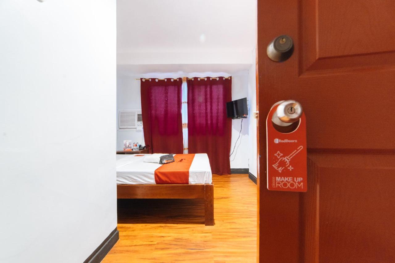 Reddoorz At Nirvana Pension House Bacolod Exterior photo